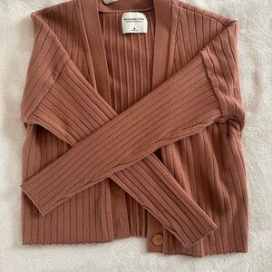 Abercrombie Women's Brown Ribbed Sweater